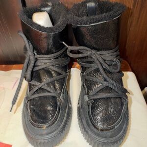 Voile Blanche Black Fur-Lined Boots